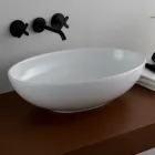 Oválné umyvadlo na desku z lesklé keramiky vyrobené v Itálii - Ferry Viadurini