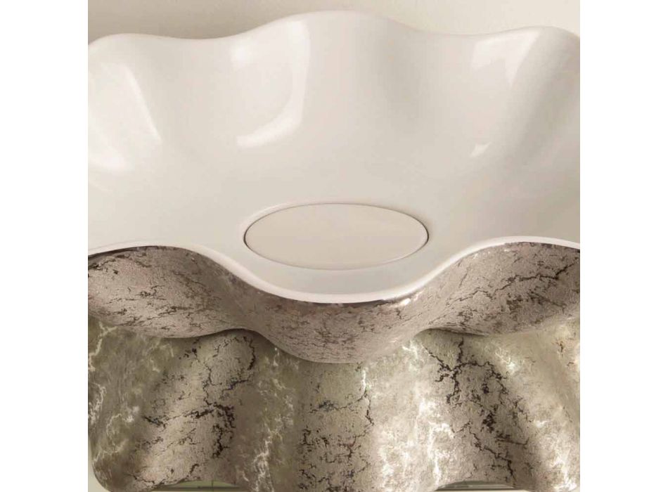 Bílé stříbrné keramické deskové umývadlo vyrobené v Itálii Cubo