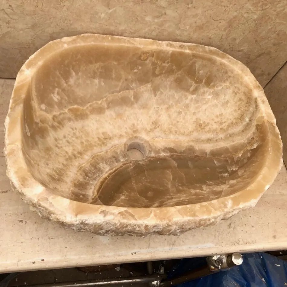 Umývadlo pro koupelnu Laia v přírodním kameni Viadurini