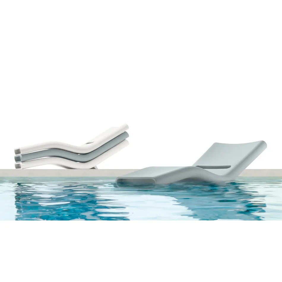 Venkovní lehátko vyrobené z polyetylenu různých barev - Bollo Viadurini