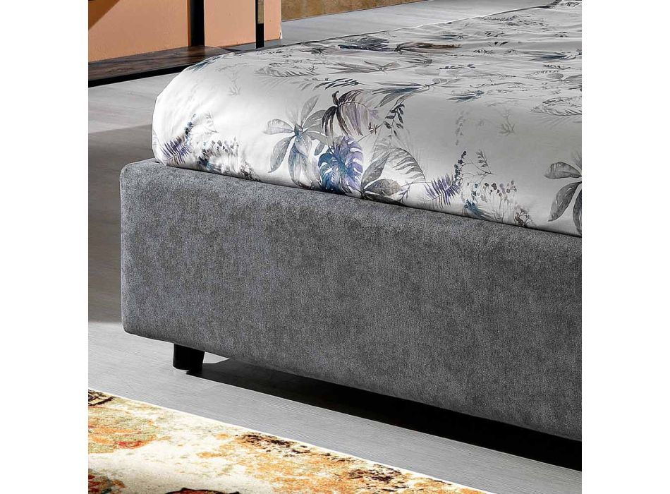 Moderní čalouněná manželská postel se sklady nebo prošívaný design - Thomas Viadurini