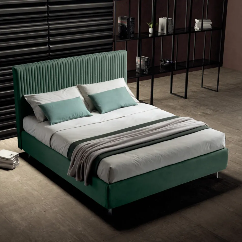 Manželská postel 160x190 s prošíváním s úzkými proužky - Meduse Viadurini