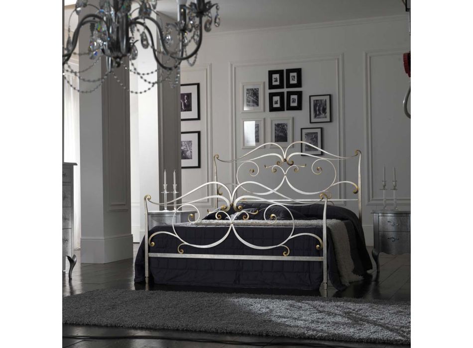 Manželská postel s koordinovanou železnou podnožkou Made in Italy - Penny Viadurini