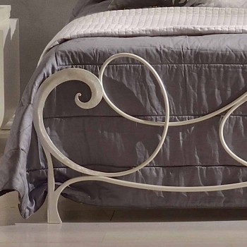 Manželská postel v tepaného železa s Athena houslový klíč dekorace