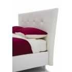 Manželská postel v kožence s dřevěnými nohami vyrobená v Itálii - Perzio Viadurini