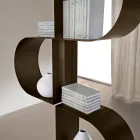 Vertikální knihovna Fatima z lakovaného kovu s nastavitelnými nohami Viadurini