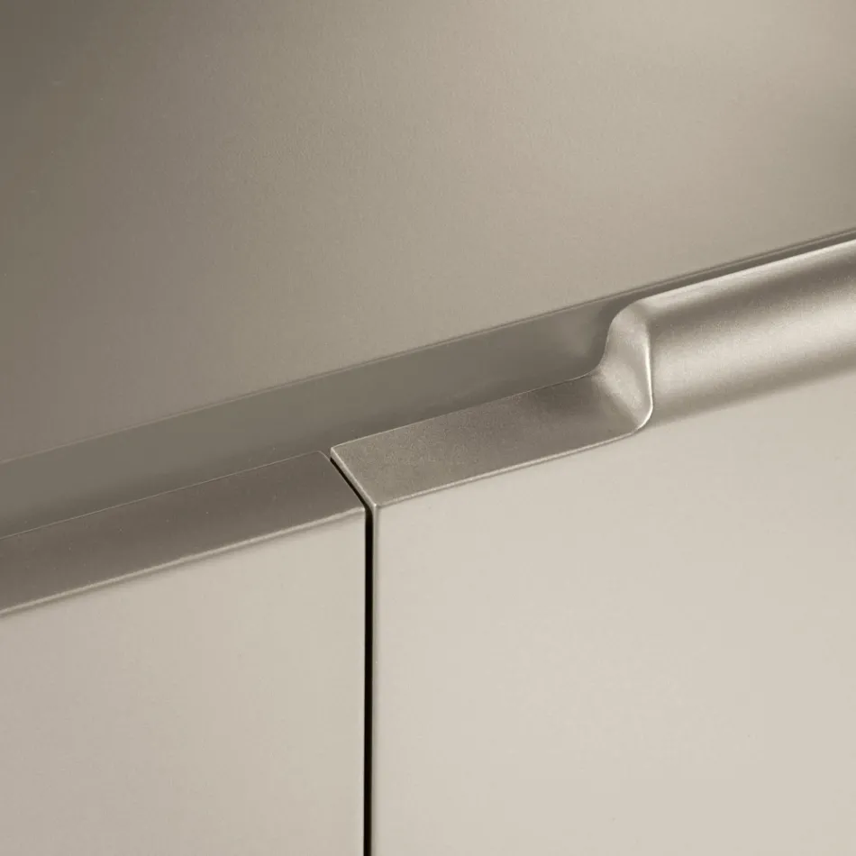 Příborník do obývacího pokoje se 3 dveřmi v niklovém provedení Made in Italy - Foglio Viadurini