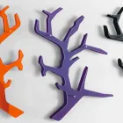 Nástěnná police z plexiskla s háčky na kabáty vyrobená v Itálii - neon Viadurini