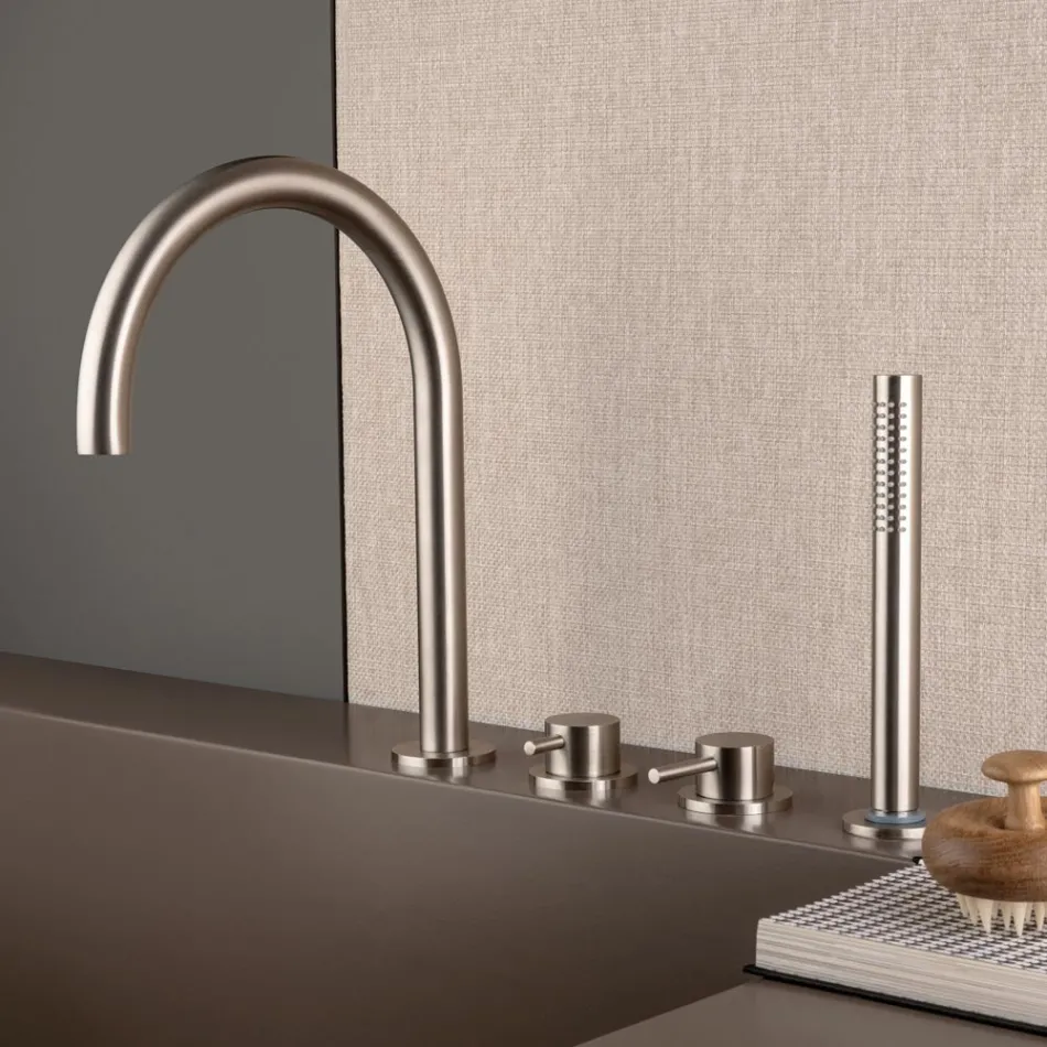 4-otvorová nástěnná vanová baterie s AISI 316L ocelovou hubicí - Artigli Viadurini