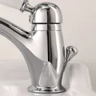 Ručně vyráběná mosazná umyvadlová baterie klasického stylu s pákou - Noriana Viadurini