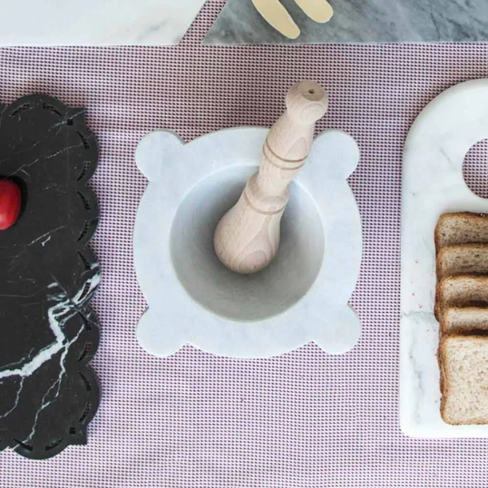 Třecí miska v bílém mramoru Carrara s dřevěnou paličkou vyrobenou v Itálii - Winda Viadurini