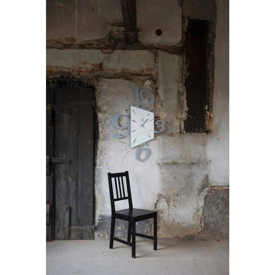 Design nástěnné hodiny z černého železa nebo hliníku Vyrobeno v Itálii - Prospi Viadurini