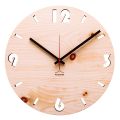 Nástěnné hodiny ve švýcarském borovém dřevě vyrobené v Itálii Andrea