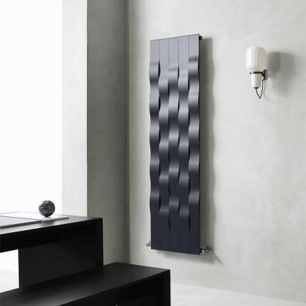 Vertikální design 5barová ocelová sálavá deska až do 1003 Watt - řeka Viadurini