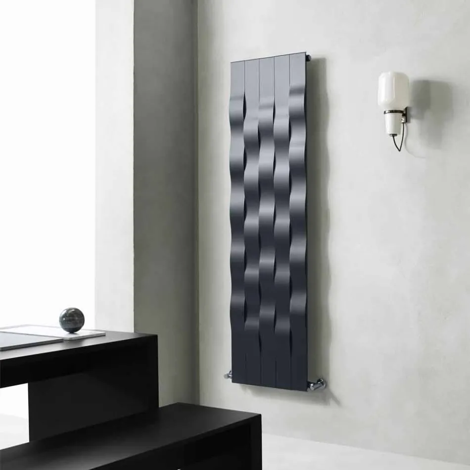 Vertikální design 5barová ocelová sálavá deska až do 1003 Watt - řeka Viadurini