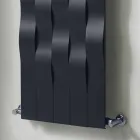 Vertikální design 5barová ocelová sálavá deska až do 1003 Watt - řeka Viadurini