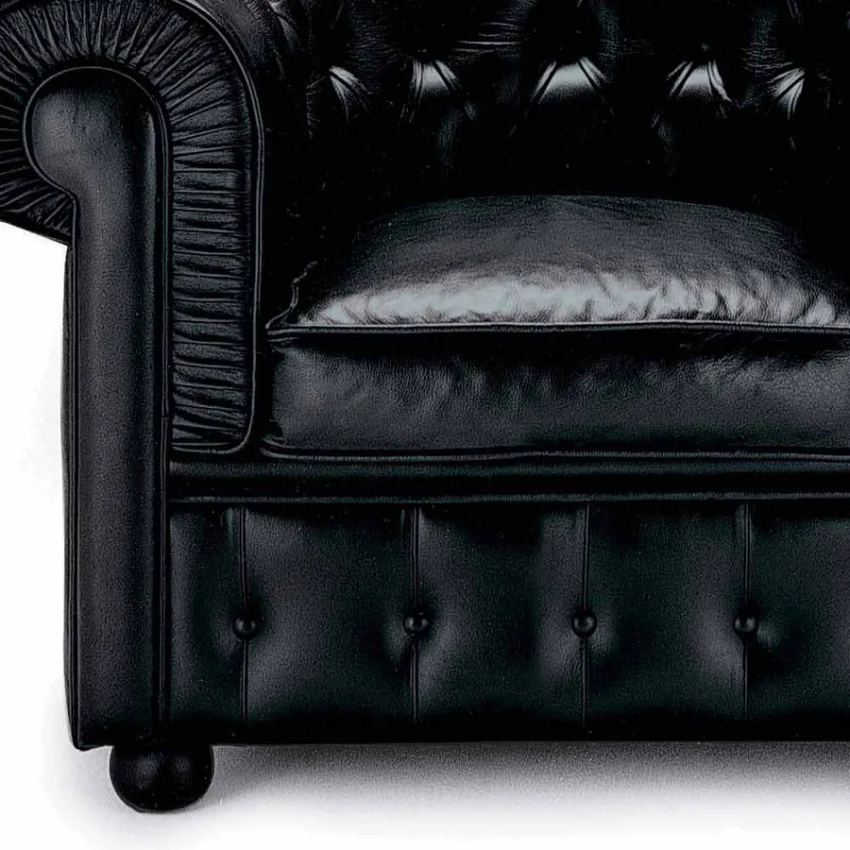 Klasické křeslo potažené kůží s dřevěnými nožičkami vyrobené v Itálii - Idra Viadurini