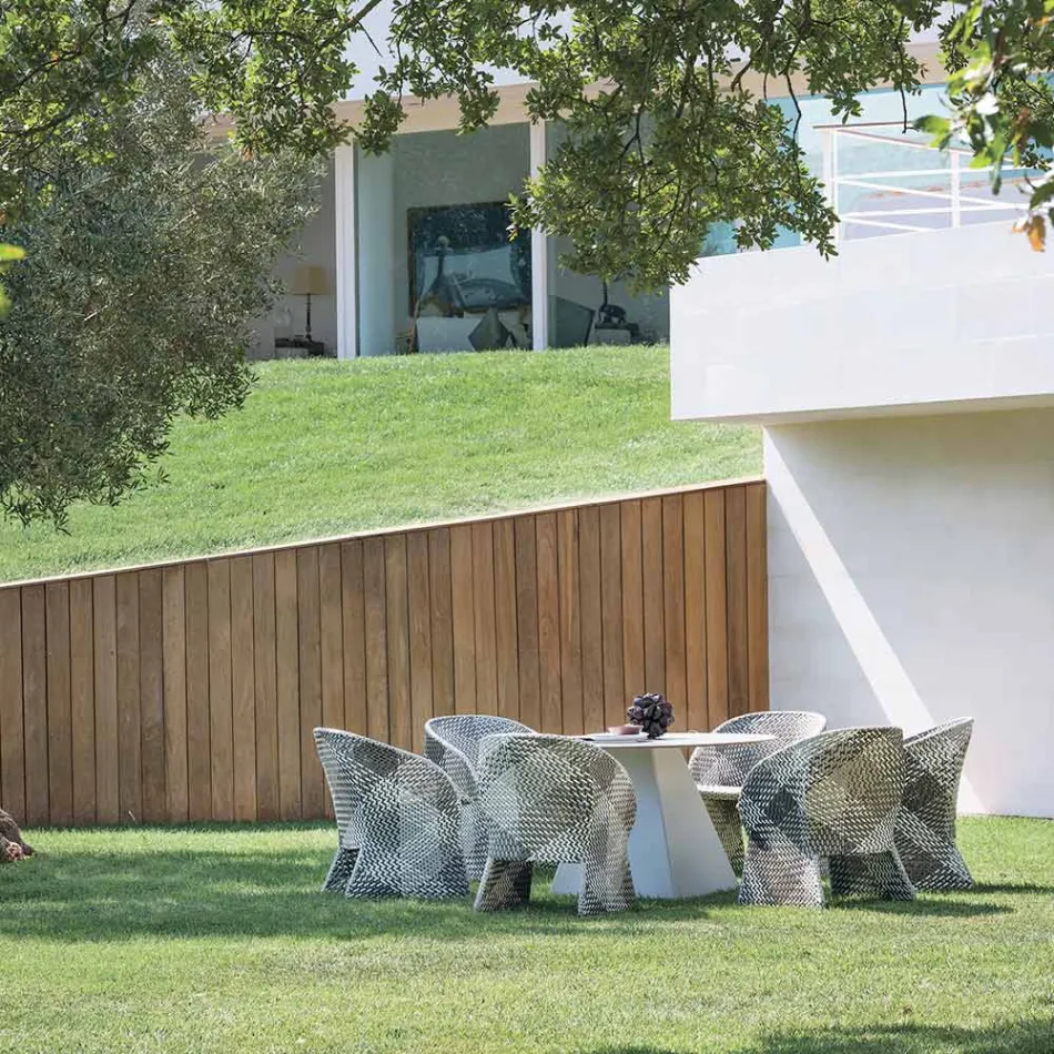 Zahradní křeslo z barevných pletených syntetických vláken - Maat od Varaschin Viadurini