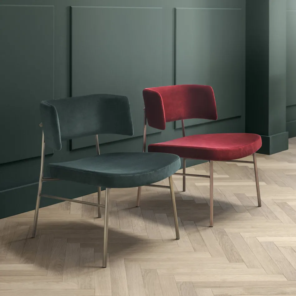 Sametové křeslo do obývacího pokoje s kovovou konstrukcí Made in Italy - Aljaška Viadurini