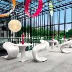 Křeslo s vnitřním nebo vnějším designem z bílého polyethylenu - Petra od Myyour Viadurini