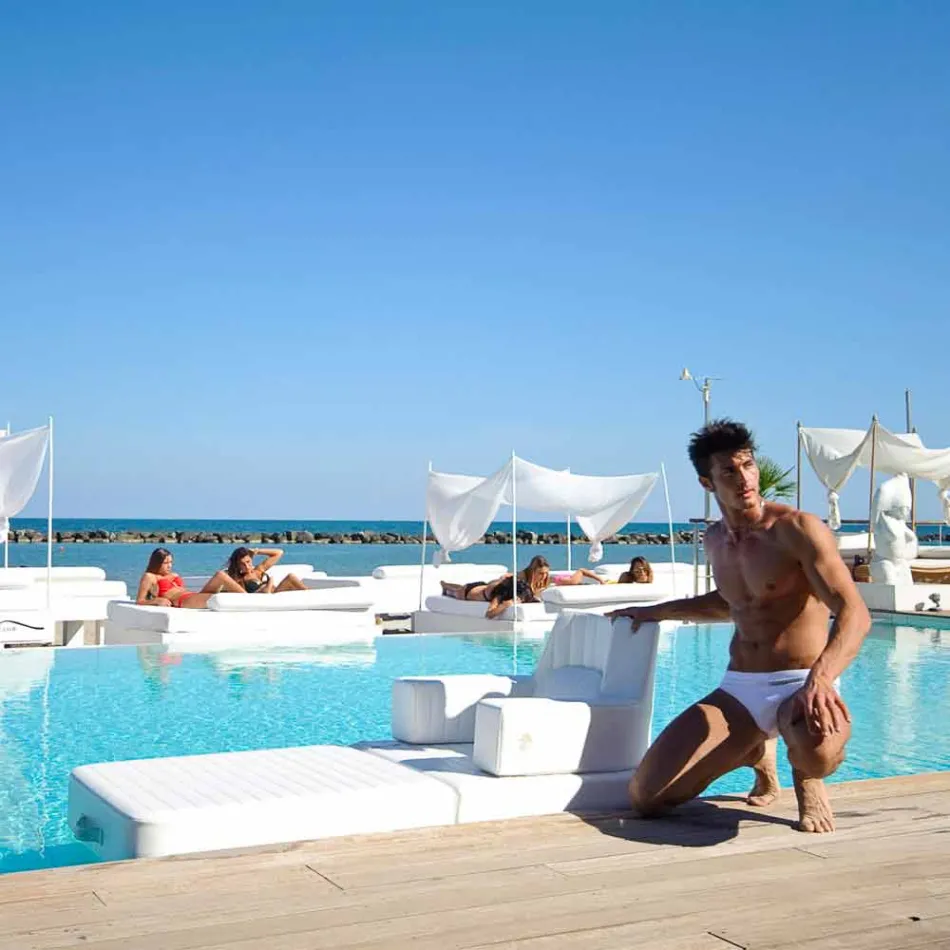 Plovoucí křeslo Trona bílém designu Luxus, made in Italy Viadurini