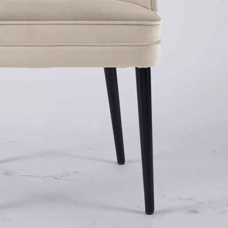 Křeslo do obývacího pokoje z různých látek s dřevěnou skořepinou - Edgar Viadurini