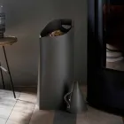 Držák na pelety s vnitřním sedlem v černé kůži s designem Sapir Viadurini