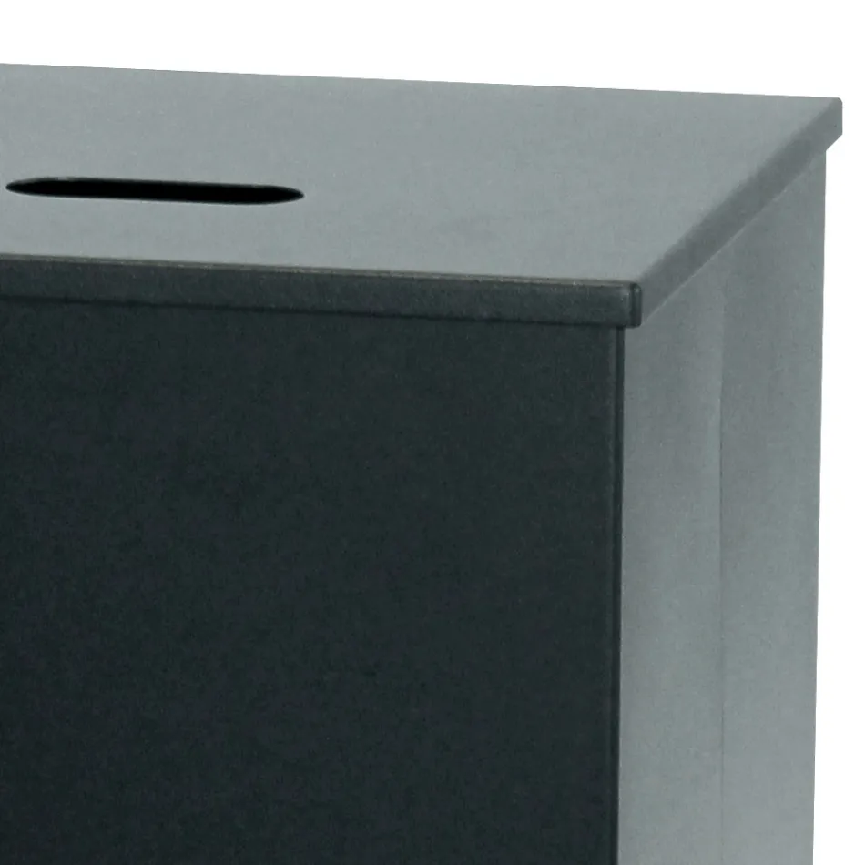 Čtvercový držák na pelety z černě lakované oceli a kolečka Made in Italy - Parrot Viadurini