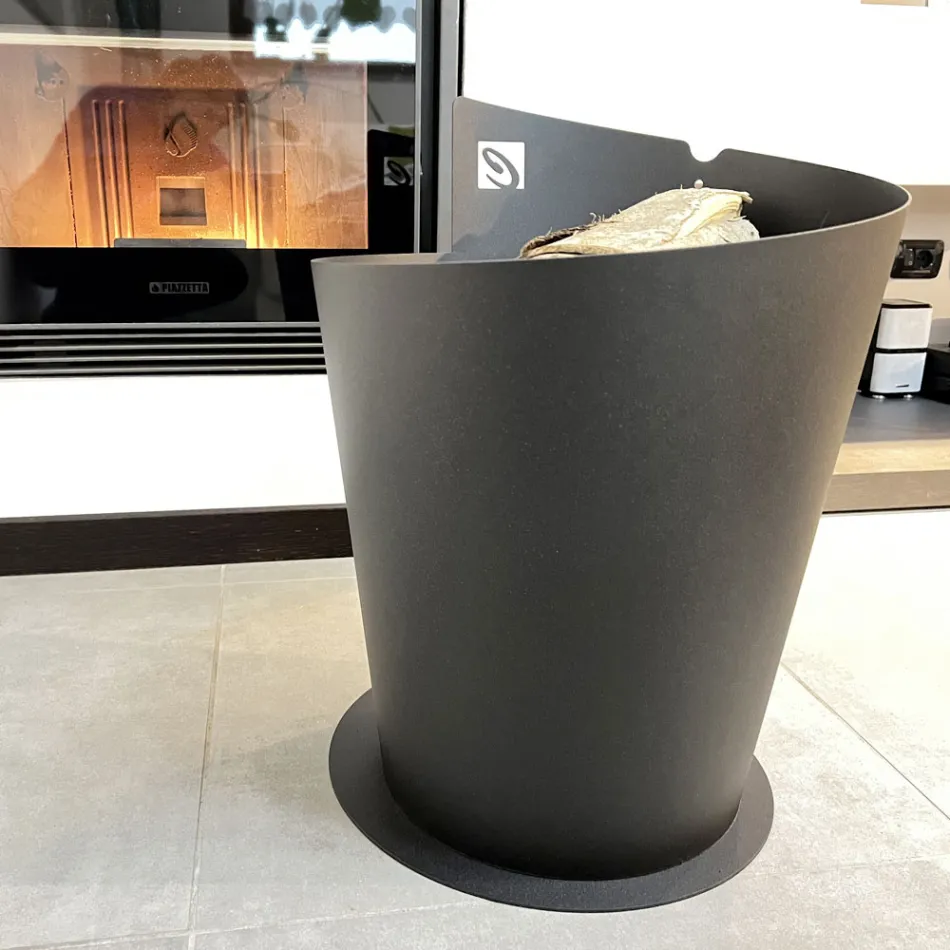 Kulatý držák dřeva pro interiér v černé oceli Italský moderní design - Favonio Viadurini