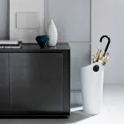 Stojan na deštníky v regenerované kůži ručně vyráběného provedení Pluvia Viadurini