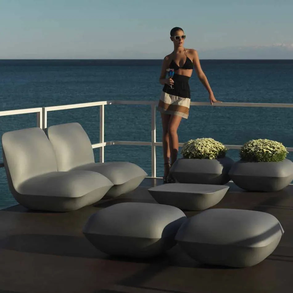 Polštář Vondom design outdoor pouf z polyethylenu. 67x67 cm Viadurini