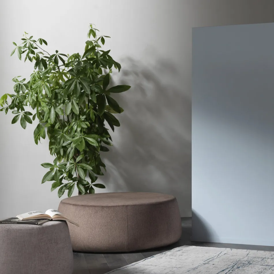 Měkký kulatý pouf do obývacího pokoje v barevném sametu 3 velikosti - Evelyne Viadurini