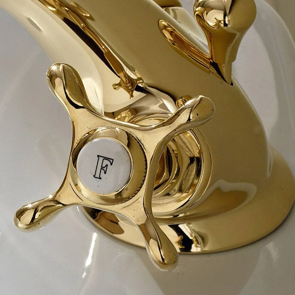 Jednootvorová bidetová baterie z mosazi s klasickými motýlkovými rukojeťmi - Fioretta Viadurini