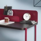 Moderní stůl z barevného kovu a dubového dřeva italského designu - Nadin Viadurini