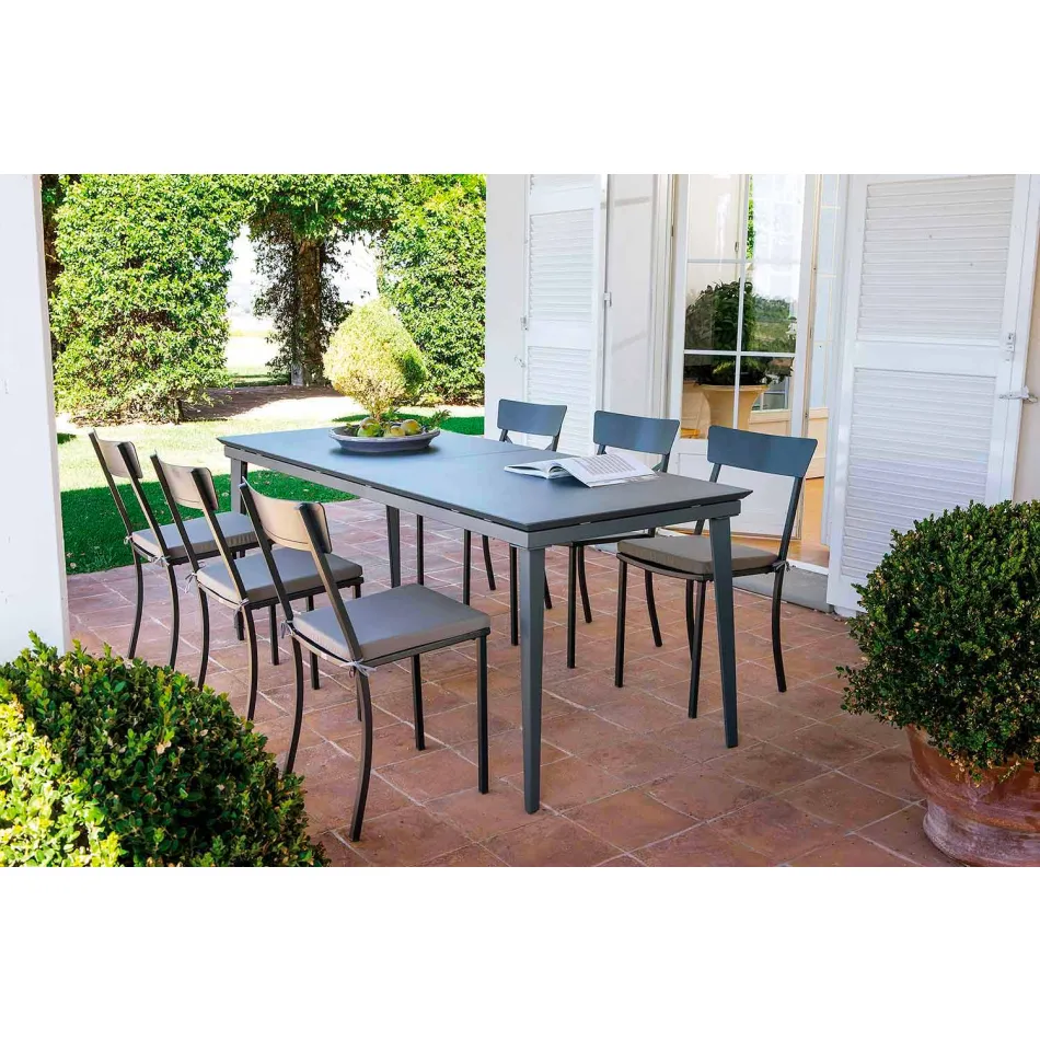 Stohovatelná venkovní židle z lakovaného kovu vyrobená v Itálii, 4 kusy - tyl Viadurini