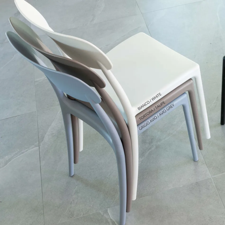 Vnitřní a venkovní stohovatelná židle z polypropylenu různých barev - Garima Viadurini