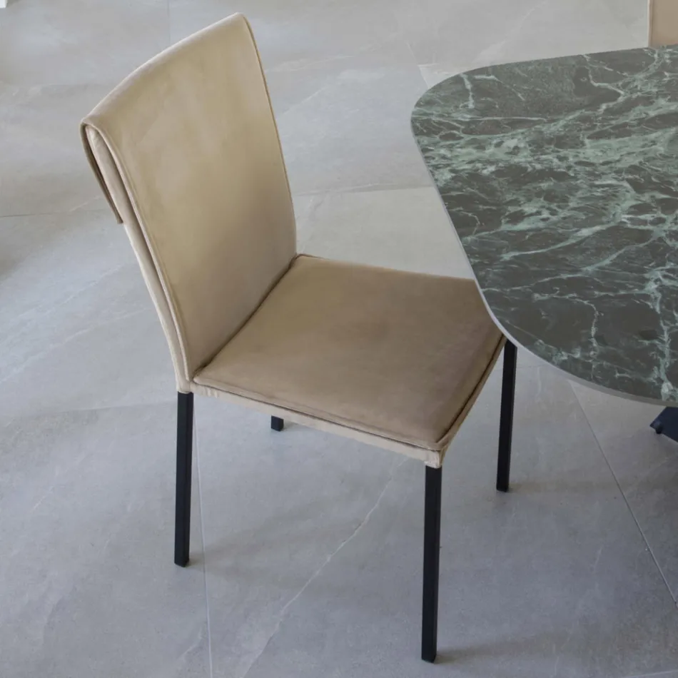 Židle do obývacího pokoje v sametové a černé struktuře odolné proti skvrnám - Haroon Viadurini