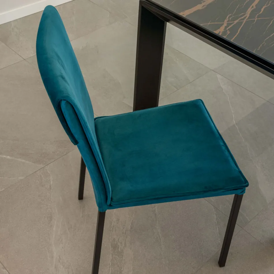 Židle do obývacího pokoje v sametové a černé struktuře odolné proti skvrnám - Haroon Viadurini