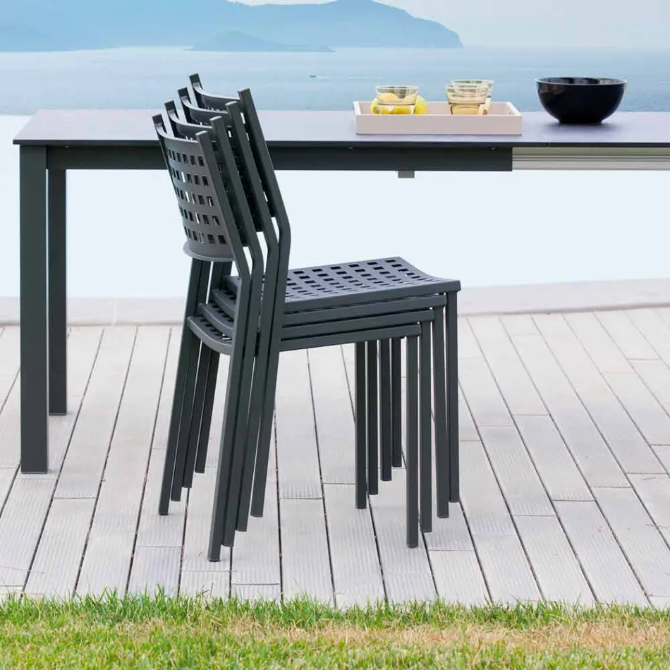 Stohovatelná venkovní židle z lakovaného kovu vyrobená v Itálii, 8 kusů - Lina Viadurini