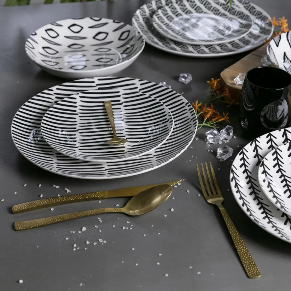 Sada příborů ze želatinové saténové zlaté oceli 24 kusů - skála Viadurini