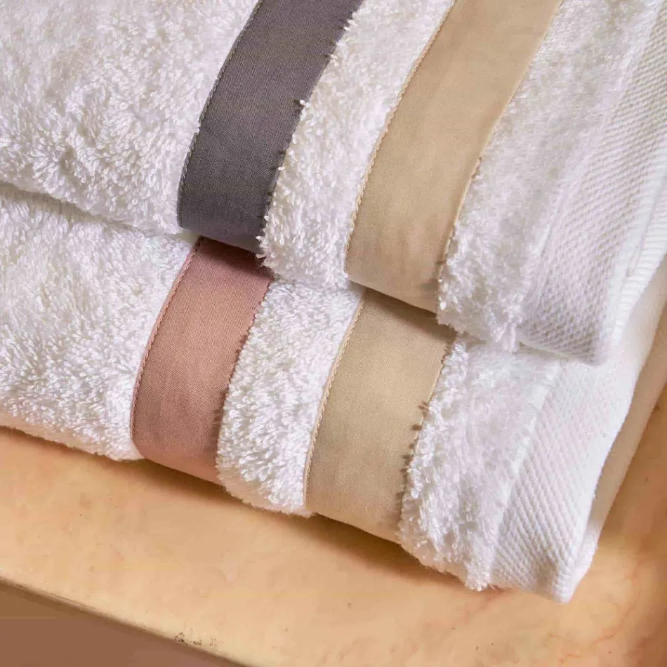 Set ručníků na obličej Serenity s dvojitým volánem z bavlny Viadurini