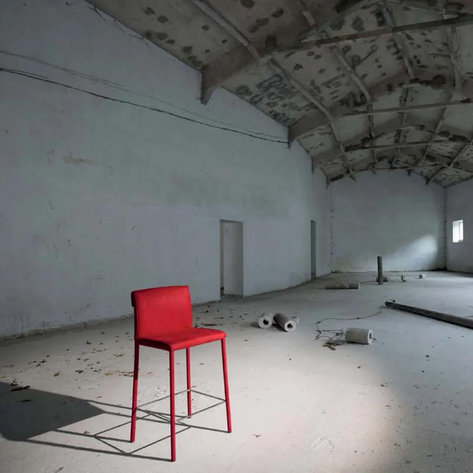 Taburet kompletně čalouněný červeným technovláknem Made in Italy - Screen Viadurini