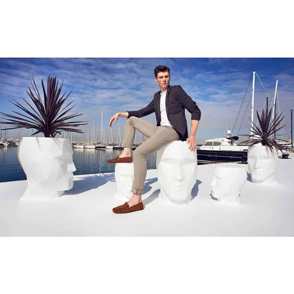 Venkovní stolička ve tvaru obličeje v moderním designu Adana od Vondom Viadurini