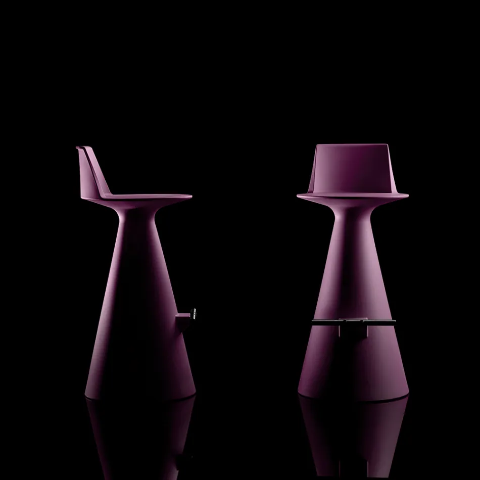 Židle do obývacího pokoje vyrobená z polyetylenu s podnožkou - elipsa Viadurini