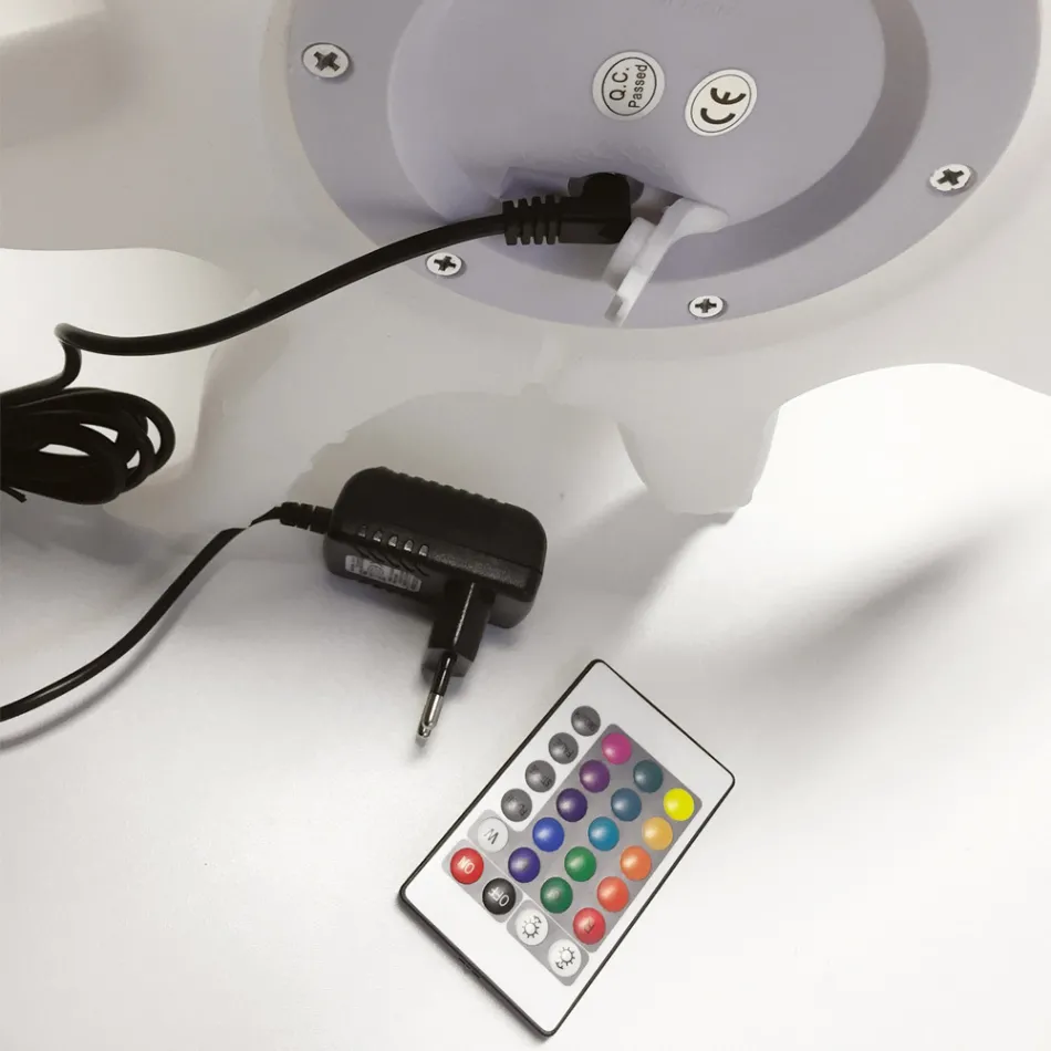 Dobíjecí venkovní stolička ve tvaru psa z polypropylenu - Ardea Viadurini