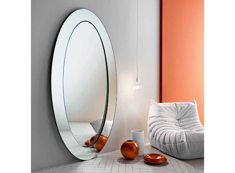 Moderní oválné podlahové zrcadlo se šikmým rámem vyrobené v Itálii - Salamina Viadurini