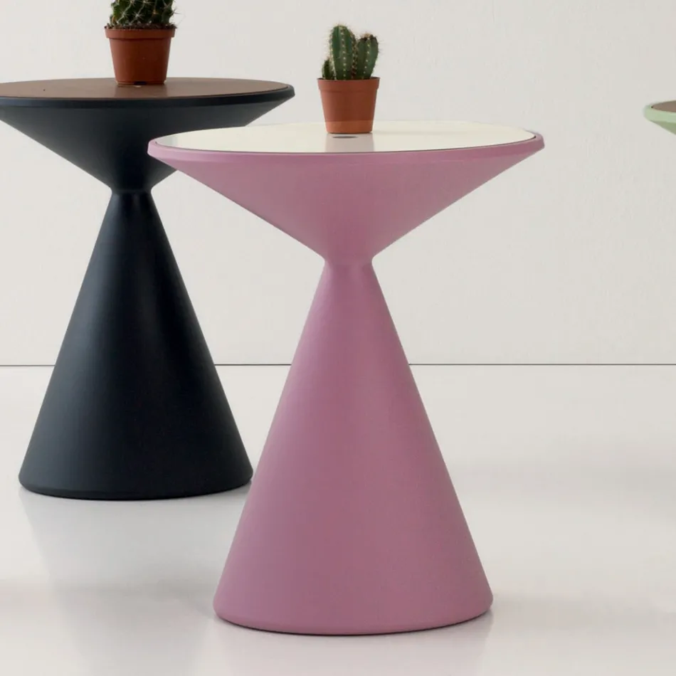 Venkovní konferenční stolek z barevného polyetylenu s vnitřní přihrádkou – akutní Viadurini