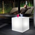 Světlý venkovní konferenční stolek z bílého polyetylenu Vyrobeno v Itálii - Derti