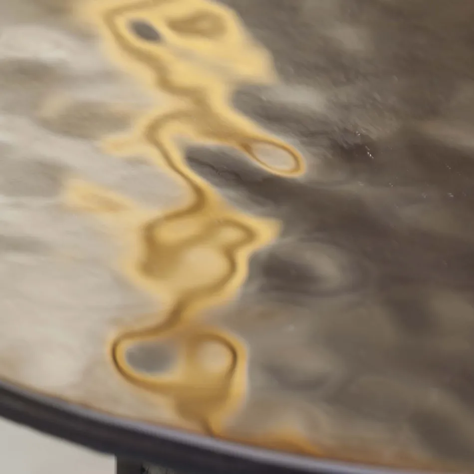 Konferenční stolek se skleněnou deskou a kovovou podnoží Made in Italy - Batulla Viadurini