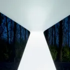 Světlý konferenční stolek s bílým polyetylenovým potahem - akutní Viadurini